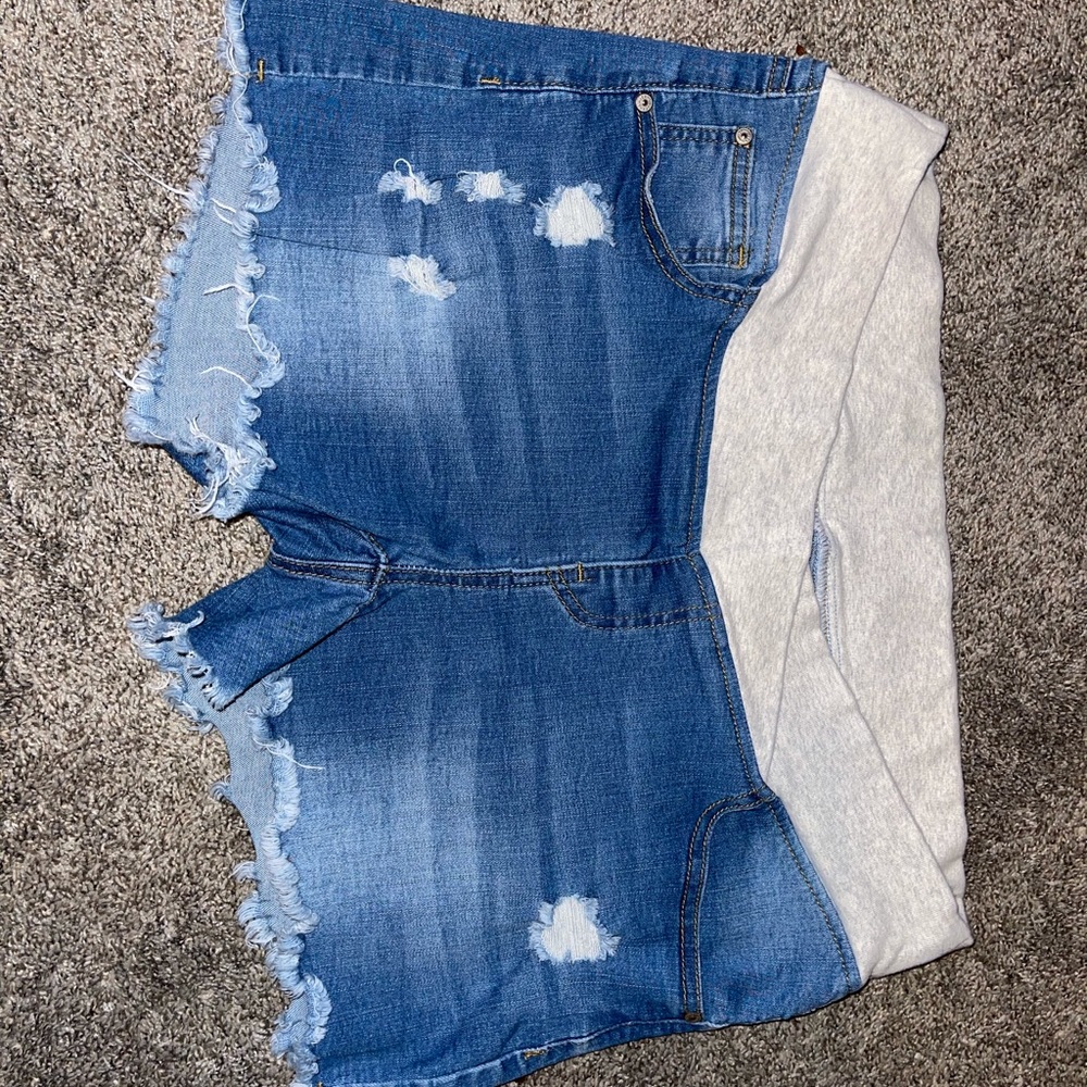 Kegiani Maternity Jean Shorts